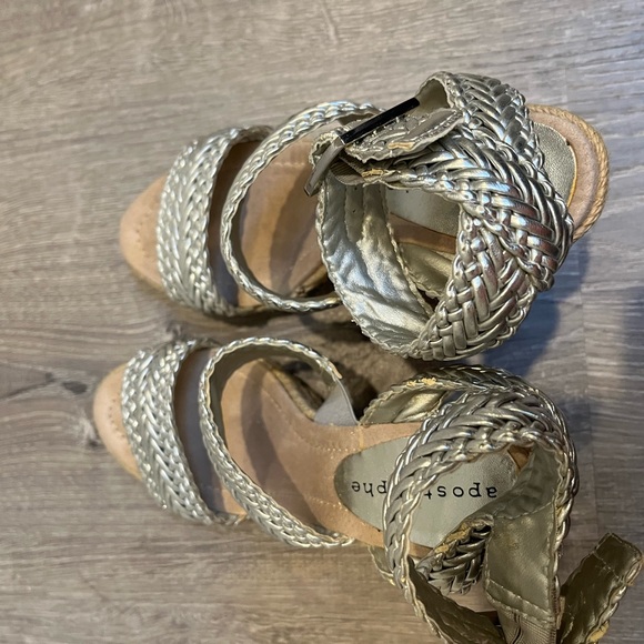 Silver Braided Audrey Wedges from Apostrophe Size 6 - Picture 2 of 5